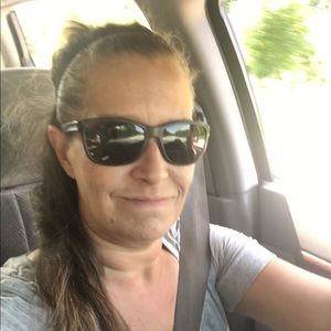 Meet your Posher, Toni